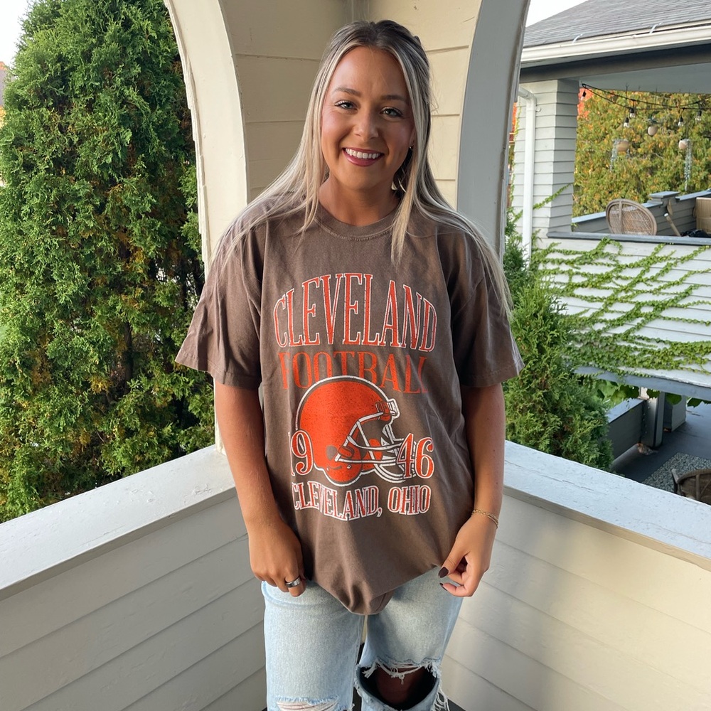 NWOT Cleveland Browns "Vintage" Comfort Colors T-Shirt